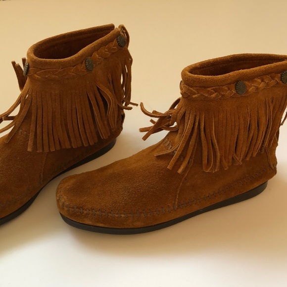 Minnetonka fringe ankle booties - Picture 2 of 7